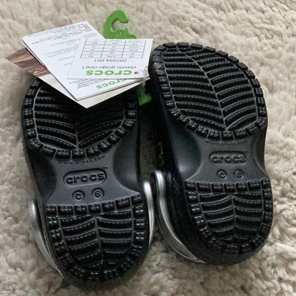 NWT The Mandalorian The Child Crocs
